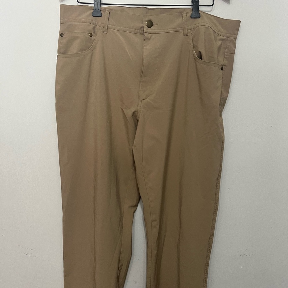 Men's Tan Stretch Chino Pants